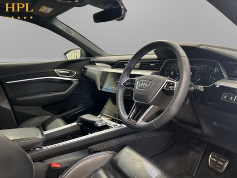 Audi Q8 55 S line SUV 5dr Electric Auto quattro 114kWh (11kW Charger) (408 ps) 1 Ow 12