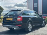 Skoda Octavia 2.0 TDI Scout Estate 5dr Diesel DSG 4WD Euro 6 (s/s) (184 ps) 10