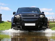 Land Rover Defender 110