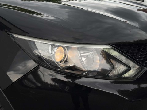 Nissan Qashqai 1.5 dCi Acenta Premium SUV 5dr Diesel Manual 2WD Euro 5 (s/s) (110 ps) 17