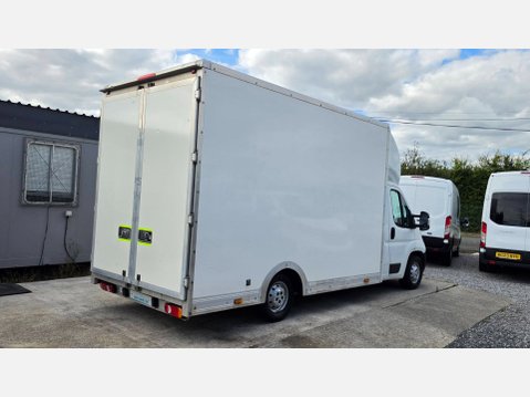 Peugeot Boxer 335 LOW LOADER LUTON 2.2 HDI 165ps EU6 2