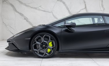 Lamborghini Huracan Tecnica 47