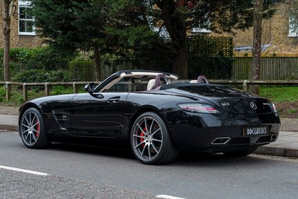 Mercedes-Benz SLS AMG GT ROADSTER- I OF ONLY 2 UK Cars 4