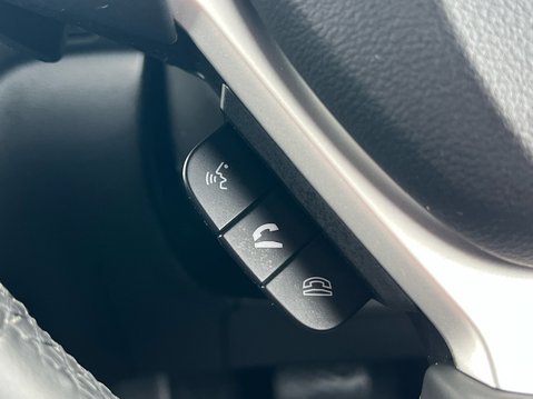 Suzuki Vitara SZ-T MHEV 32