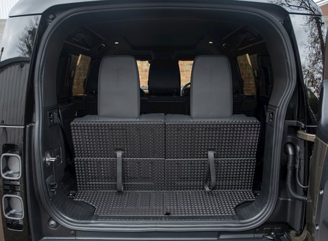 Land Rover Defender 110 X P400 32