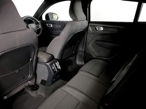 Volvo C40 Recharge 69kWh Core SUV 5dr Electric Auto (231 ps) Cruise Control - DAB Ra 20