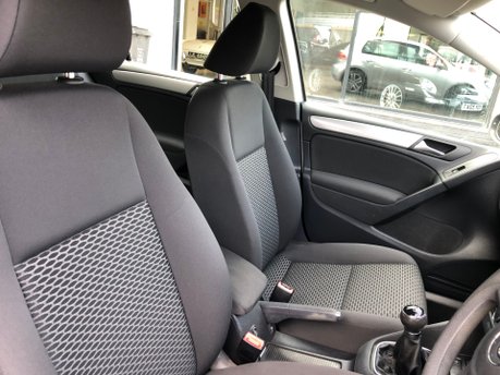 Volkswagen Golf 1.4 TWIST petrol manual, 1 owner, just 52,000m FSH with VW, ULEZ compliant 8