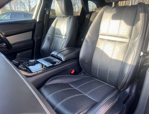 Land Rover Range Rover Velar 3.0 Range Rover Velar R-Dynamic HSE D300 Auto 4WD 5dr 28