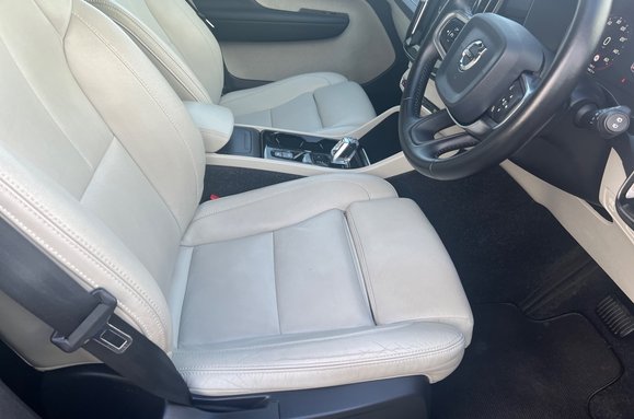 Volvo XC40 2.0 T4 INSCRIPTION PRO AUTO PETROL 18