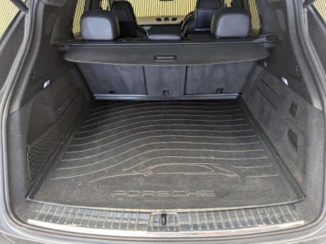 Porsche Cayenne 4.0 Cayenne T S E-Hybrid Auto 4WD 5dr 28