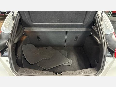 Ford Focus 1.5T EcoBoost ST-Line Euro 6 (s/s) 5dr 9