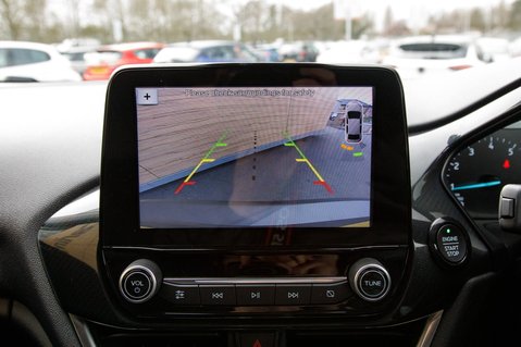 Ford Fiesta ACTIVE X 32