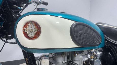BSA A7 500 SHOOTING STAR 1958 RESTORED CLASSIC COLLECTORS PIECE 41