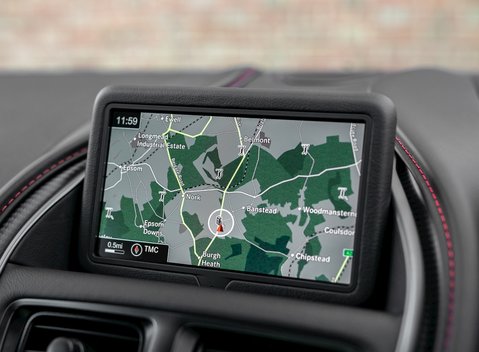 Aston Martin DBS Superleggera 19