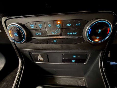 Ford Ecosport 1.0 EcoSport Titanium 5dr 28