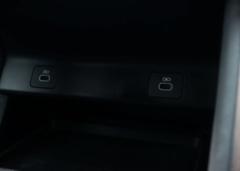 Land Rover Discovery Sport 1.5 Discovery Sport Dynamic SE PHEV A 4WD 5dr 38