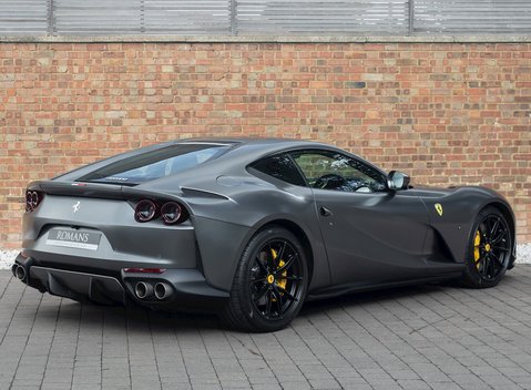 Ferrari 812 Superfast 7