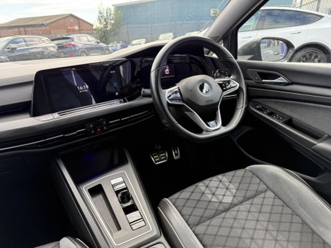 Volkswagen Golf 1.5 eTSI MHEV R-Line Hatchback 5dr Petrol Hybrid DSG Euro 6 (s/s) (150 ps) 27