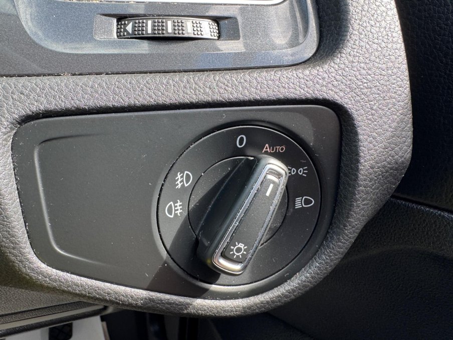 2019 Volkswagen Golf — image 36