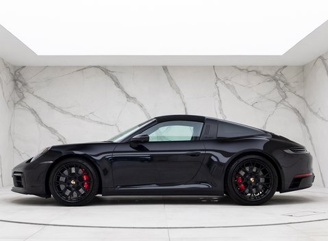 Porsche 911 (992) Targa 4 GTS 3