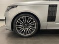 Land Rover Range Rover 3.0 SD V6 Vogue Auto 4WD Euro 6 (s/s) 5dr 9
