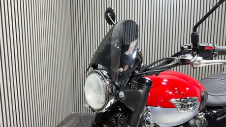 Triumph Scrambler 2014 ONLY 11K EXCELLENT CONDITION LONG MOT WARRANTY 36