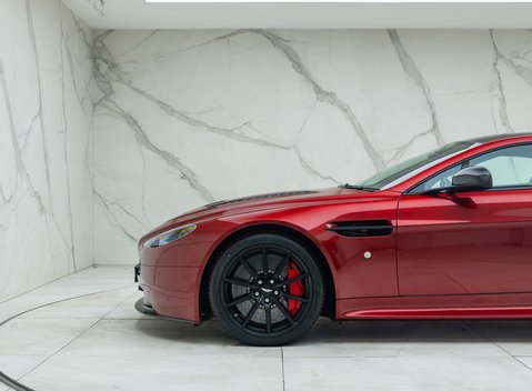 Aston Martin V12 Vantage s 36