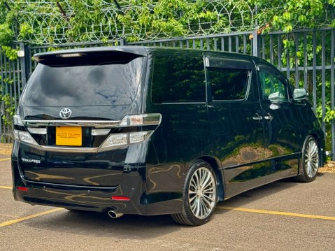 Toyota Vellfire Sunroof 32