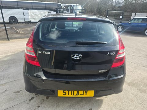 Hyundai i30 COMFORT CRDI 5