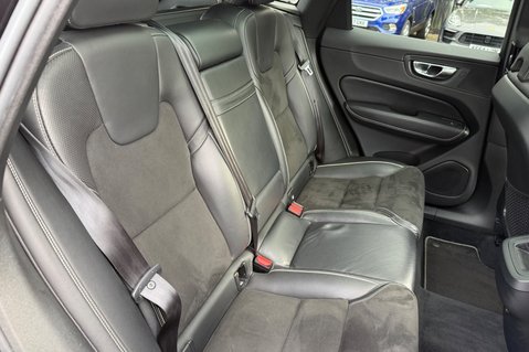 Volvo XC60 T5 R-DESIGN PRO AWD -ONE OWNER - 7 VOLVO SERVICES 27