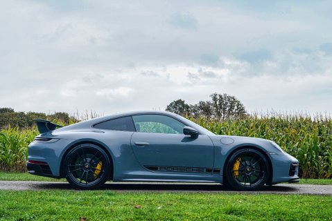 Porsche 911 CARRERA GTS PDK 3
