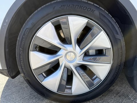 Tesla Model Y (Dual Motor) Long Range SUV 5dr Electric Auto 4WDE (384 bhp) 16