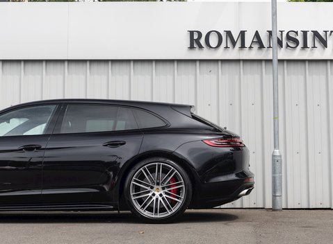 Porsche Panamera Turbo Sport Turismo 29