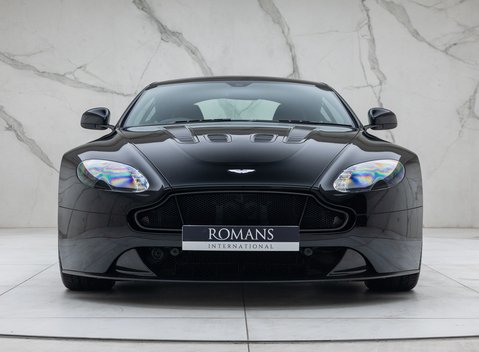 Aston Martin V12 Vantage S 7