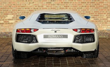 Lamborghini Aventador LP 700-4 15