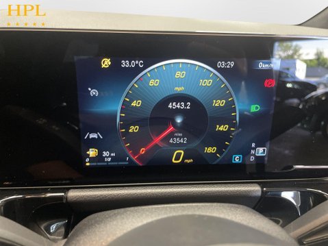 Mercedes-Benz GLA 2.0 GLA200d AMG Line (Executive) SUV 5dr Diesel 8G-DCT Euro 6 (s/s) (150 ps 14