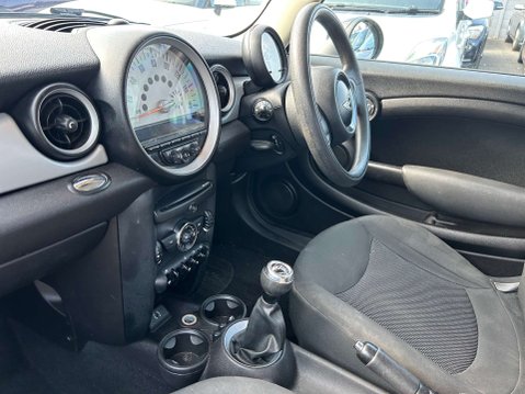 Mini Hatch 1.6 One 3dr 15
