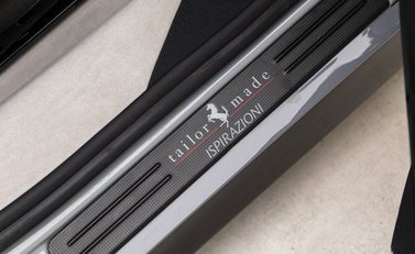 Ferrari SF90 Stradale 16