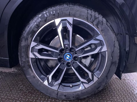 BMW iX2 20 66.5kWh M Sport SUV 5dr Electric Auto eDrive (11kW Charger) (204 ps) Cru 33