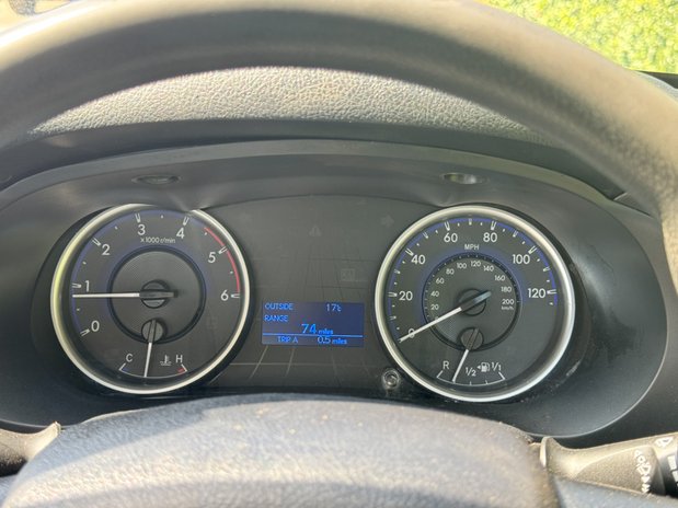 Toyota Hilux Active | 2.4 LT | Extended Cab | Tow Bar | Air Con | EURO 6 20