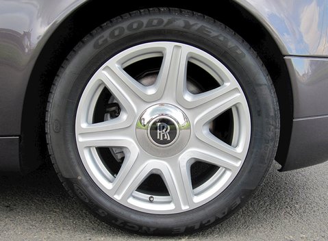 Rolls-Royce Phantom Coupe 2