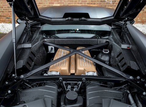 Lamborghini Huracan LP640-4 Performante 25