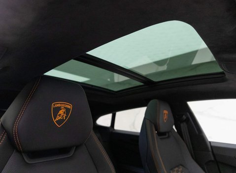 Lamborghini Urus V8 8