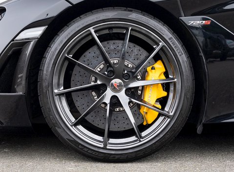McLaren 720S Performance 9