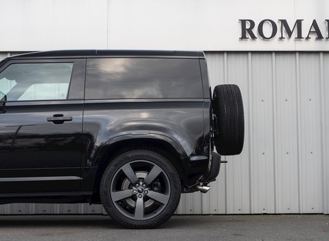 Land Rover Defender 90 V8 27