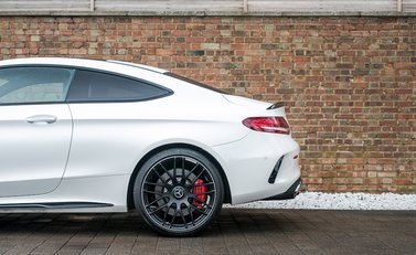 Mercedes-Benz C Class C63 S Coupe 25