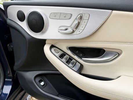 Mercedes-Benz C Class 2.0 C220d AMG Line (Premium) Cabriolet 2dr Diesel G-Tronic+ Euro 6 (s/s) (1 21