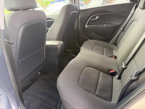 Kia Rio 1.4 CRDi EcoDynamics 3 Euro 5 (s/s) 5dr 23