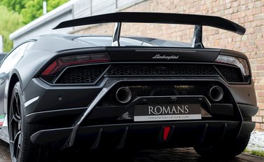 Lamborghini Huracan LP640-4 Performante 20