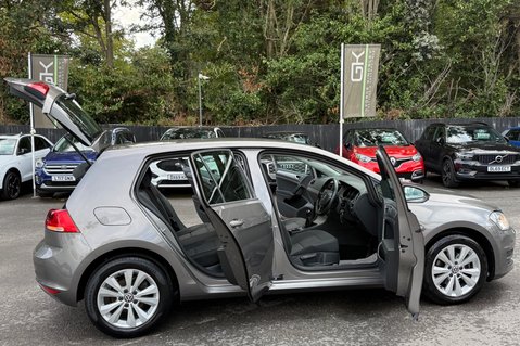 Volkswagen Golf SE TDI BMT -£20 ROAD TAX -1 OWNER -11 SERVICES -SATNAV -ADAPTIVE CRUISE 19